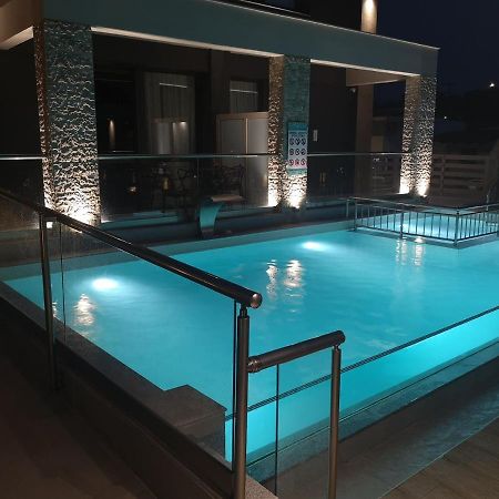 Amalia Deluxe Villas Vrasná エクステリア 写真