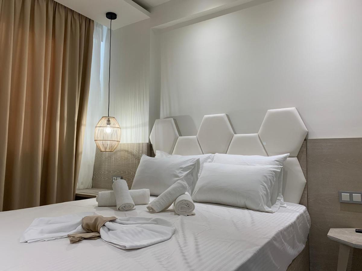 Amalia Deluxe Villas Vrasná エクステリア 写真