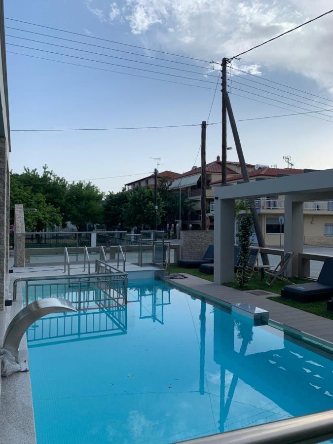 Amalia Deluxe Villas Vrasná エクステリア 写真