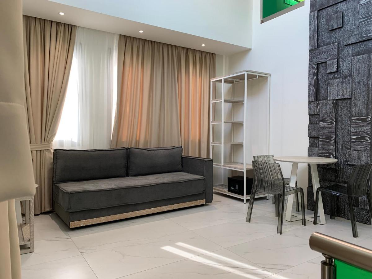 Amalia Deluxe Villas Vrasná エクステリア 写真