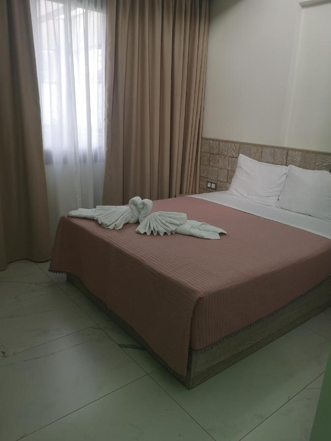 Amalia Deluxe Villas Vrasná エクステリア 写真