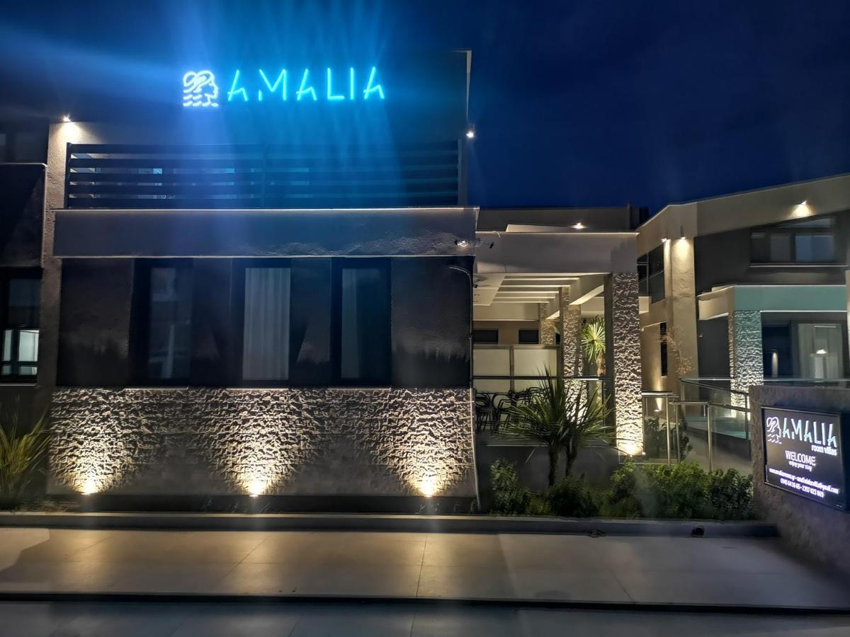 Amalia Deluxe Villas Vrasná エクステリア 写真