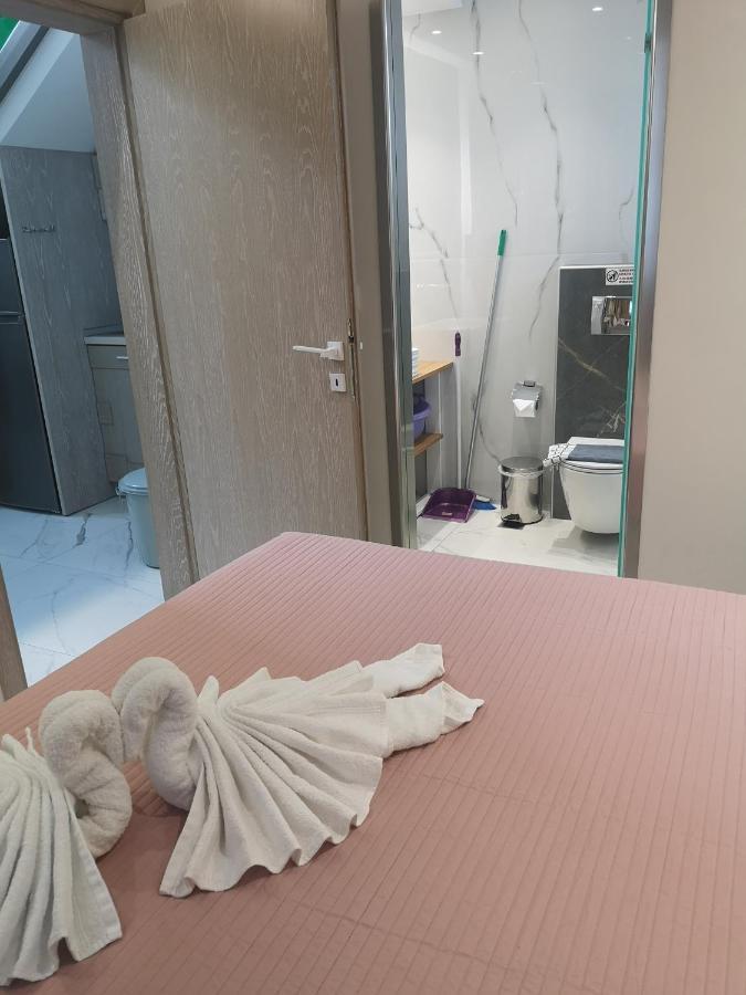 Amalia Deluxe Villas Vrasná エクステリア 写真
